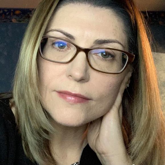 Meet your Posher, Sayla - Picture 1 of 1